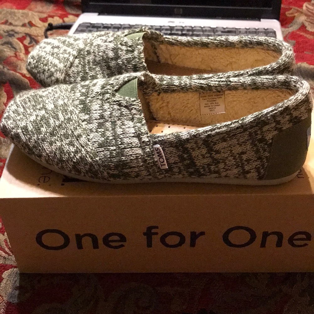 Shoes - Picture 3 of 3